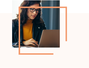 woman working at the laptop